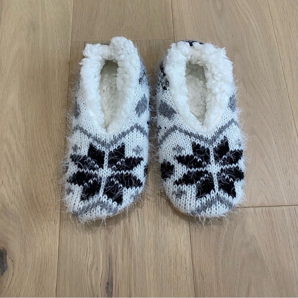 Grey Sherpa Slippers 🩶